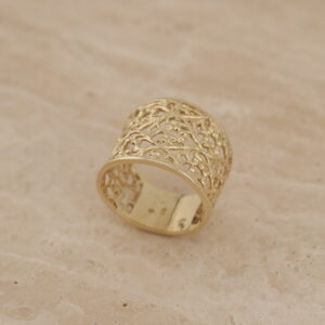 טבעת זהב עיצוב תחרה רחב